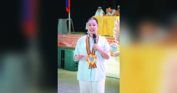 debuque_superimposed_compressed “Indi ‘ni namon inheritance. Indi man ‘ni palangabuhian namon ang politika. We do this because we enjoy (public service),” says Vice Gov. Nathalie Ann Debuque. LEE ANN DEBUQUE/FB PHOTO