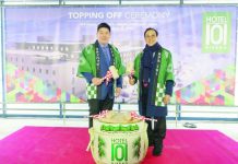 (From left) DoubleDragon Corporation founders Edgar “Injap” Sia II and Tony Tan Caktiong led the Topping Off Ceremony of Hotel101 Niseko in Hokkaido, Japan on Friday, December 5, 2025.