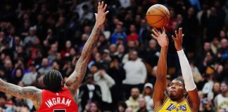 Los Angeles Lakers' Rui Hachimura shoots the game-winning basket over Toronto Raptors' Brandon Ingram. PHOTO BY FRANK GUNN/THE CANADIAN PRESS