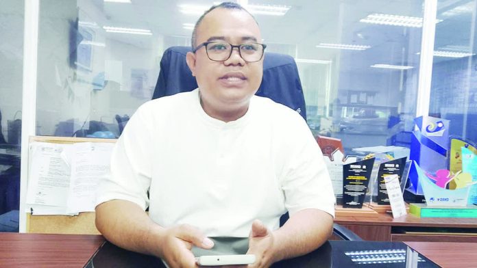 “We strongly encourage rebels to return to the government’s fold. Through the Iloilo Provincial Government, we assure them of full support and assistance so that peace, security, and reintegration can be achieved,” says Provincial Social Welfare and Development Office acting head Rani Melvi Cuarte.