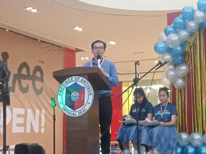 Provincial Planning and Development Coordinator Bienvinido E. Nallos, Jr., lead convenor of the Child Friendly Movement Team, says that despite poverty, hope persists, and protecting, listening to, and supporting children ensures a secure future. PIA PHOTO