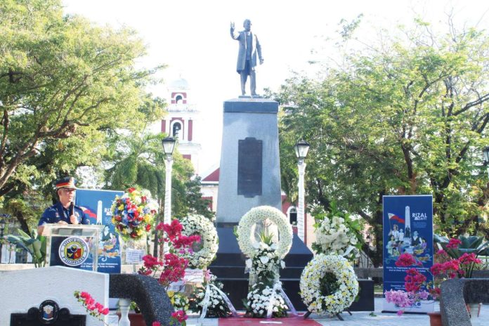 “Today, the spirit of [Jose] Rizal continues to guide many Filipinos who strive for social justice and equality. While the forms of our struggles may have evolved, the pursuit of freedom from fear, violence, and injustice remains a core aspiration for all,” says Police Regional Office 6 director Brigadier General Josefino D. Ligan. AJ PALCULLO/PN