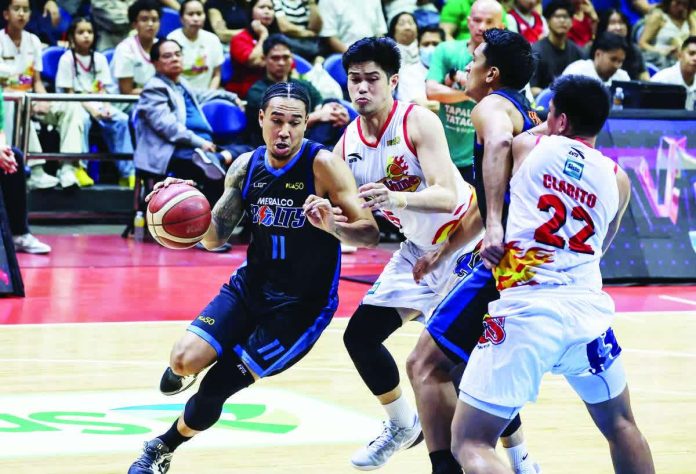 Chris Newsome spearheaded the offense for Meralco Bolts in their victory over Rain or Shine Elasto Painters. PBA PHOTO