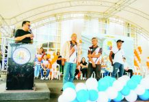 Turning elusive dream into the best Christmas gift ever (From left) Mayor Greg Gasataya presented to the public newly regularized job order workers Cesar Zuniega Jr., Ritchie Opao, and Vicente Candar, during the December 1 flag-raising ceremony at the Bacolod City Government Center. BCCO PHOTO