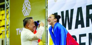 Aleah Finnegan celebrates after being awarded the women’s vault gold, which was initially given to a Thai athlete. POC PHOTO