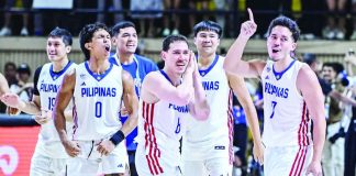 Gilas Pilipinas, led by Robert Bolick Jr., celebrate after defeating Thailan d to retain the SEA Games men’s basketball gold. (POC Media Bureau)
