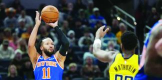 New York Knicks’ Jalen Brunson pulls up for a shot against Indiana Pacers’ Bennedict Mathurin. AP