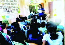 TEENS NOW AMONG ILOILO’S HIV CASES; Infections getting younger as risky behavior rises Dr. Odette Villareal (inset), HIV Coordinator and head of the Iloilo City Health Office’s Social Hygiene Clinic, says the city is seeing HIV, gonorrhea, and syphilis cases among adolescents as young as 16 to 19 years old. Photo shows adolescents and their mothers from Mandurriao district participating in "Parent-Teen Talk", an initiative of the Office of the City Population Officer. OFFICE OF THE CITY POPULATION OFFICER PHOTO