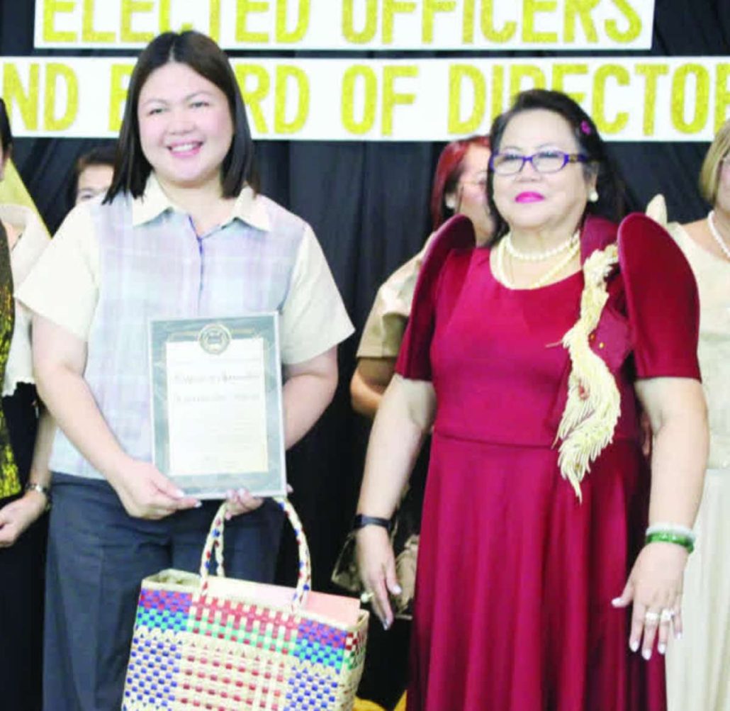 (From left) Mayor Raisa Treñas and Panay Association of Registered Embalmers and Mortuary Owners president Fely Gegato-Abecia