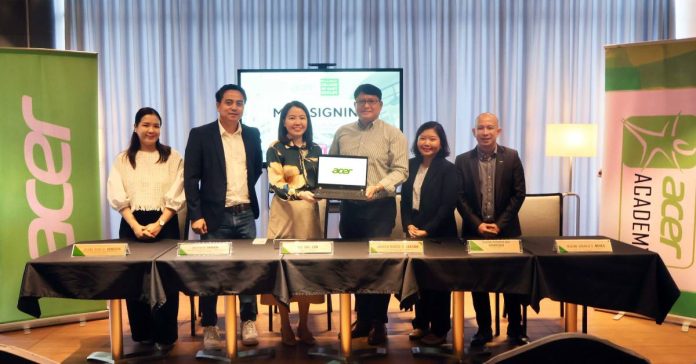 Acer x Benilde Photo 1 From left to right: Clare Mari Acuesta, Business Partner Lead – Acer Academy; Cristian Caoagas, Head of Product Management for Commercial Business – Acer Philippines; Sue Ong Lim, Managing Director – Acer Philippines; Angelo Marco Lacson, Vice-Chancellor for Academics - De La Salle-College of Saint Benilde; Bea Francisco – Dean, School of Deaf Education and Applied Studies (SDEAS), De La Salle-College of Saint Benilde; Sherlo Reyes, Director External Linkages - De La Salle-College of Saint Benilde