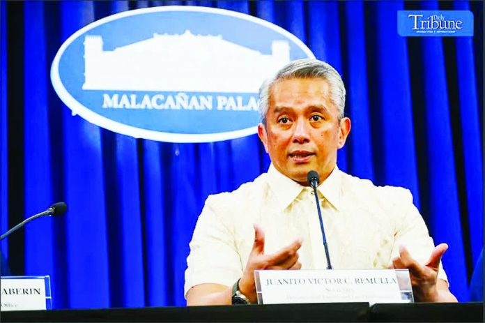 Contractor_copy_resized_resized_compressed “Dalawang grupo na ang (nag-attempt) nanuhol sa amin… Isang contractor at isang congressman na contractor. Isang grupong Visayas-Mindanao, isang grupong Luzon,” says Interior and Local Government Secretary Jonvic Remulla, The supposed offers totaled about P2 billion.