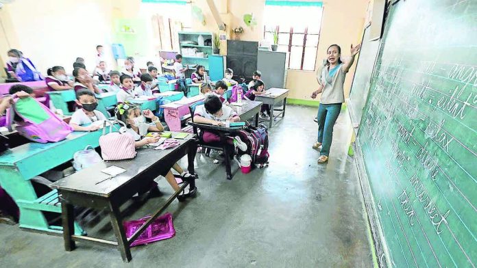 Filipino_pupils_copy_resized_compressed In another sobering observation about the country’s education system, the Second Congressional Commission on Education (Edcom 2) says efforts to decentralize and find more responsive ways to help students learn are frustrated by what it called “memocracy” among the teachers themselves. File photo taken in January 2023 shows a public school class in Quezon City. RIG C. MONTEGRANDE, PHILIPPINE DAILY INQUIRER
