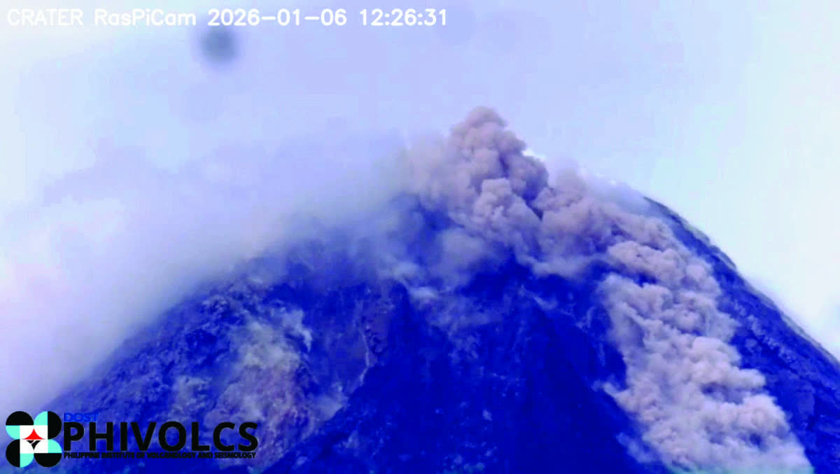 Mayon volcano at alert level 3; rain and lava seen as immediate threats