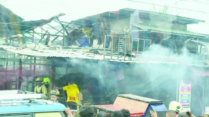 bacolod_fire_resized_compressed A fire broke out at 8:37 a.m. on December 31, 2025 in Barangay Banago, Bacolod City. BACOLOD CITY FIRE STATION PHOTO