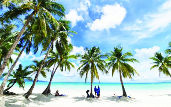 The world-famous white sand beach of Boracay Island in this undated photo. The year 2025 has set the stage for the world to rediscover the many tourist destinations that the Philippines has to offer. PNA FILE PHOTO