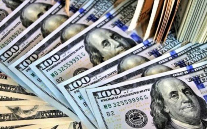 Structural dollar inflows from overseas Filipino workers and the business process outsourcing sector are expected to continue supporting the country’s gross international reserves. PHOTO COURTESY OF ANADOLU