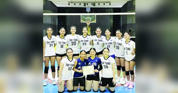 sports Tay_superimposed_compressed Bacolod Tay Tung High School Thunderbolts 17-Under team. PHOTO COURTESY OF IAN MACARIOLA
