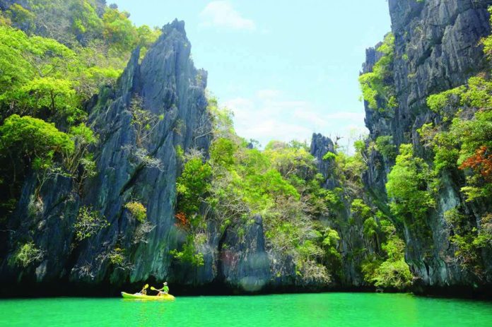 tourism_sales_resized_compressed The Tourism Promotions Board is looking into promoting the Philippines as a wellness and leisure hotspot for Koreans as they tap actors Kim Myung Soo and Choi Bo Min to lead the promotional efforts in South Korea. Photo shows the breathtaking beauty of El Nido, Palawan. ERWIN LIM/DEPARTMENT OF TOURISM PHOTO