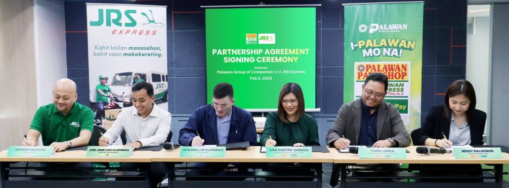 The contract signing marked the partnership between Palawan Group and JRS Express, combining financial and logistics services to help SMEs, online sellers, and courier users manage transactions more efficiently.