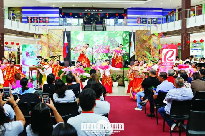 Capiz_Pasinaya_copy_resized_compressed Cultural performers from Capiz showcased traditional and contemporary artistry during the launch of Pasinaya 2026: Paglikha sa Kinabukasan at Robinsons Roxas, Pueblo de Panay, on February 7, marking the province’s role as a regional venue for the Cultural Center of the Philippines’ 20th Pasinaya multi-arts festival. CAPIZ PROV’L GOV’T COMMUNICATIONS GROUP