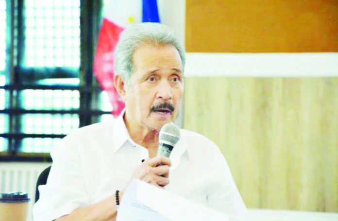 Capiz’s Gov. Fredenil Castro has ordered anew the mandatory wearing of face masks for employees and visitors at the Capiz Provincial Capitol through Memorandum Order No. 31, Series of 2026, signed on February 19, following the rising cases of Influenza-Like Illness (ILI) in the province. BOMBO RADYO ROXAS