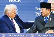Indonesia to deploy up to 8,000 soldiers to Gaza United States President Donald Trump (left) shakes hands with Indonesia's President Prabowo Subianto at a signing ceremony for the new Board of Peace, during the World Economic Forum (WEF) annual meeting in Davos, Switzerland on January 22, 2026. Subianto has argued that Indonesia should help to stabilize Gaza. AFP VIA GETTY IMAGES