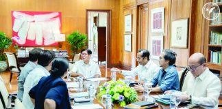 President Ferdinand “Bongbong” Marcos Jr. presides over a meeting with his economic team on January 30, 2026 and urges all agencies to push forward with their programs and projects. Among those with the President in this photo are Public Works Secretary Vince Dizon and Socioeconomic Planning Secretary Arsenio Balisacan. PCO
