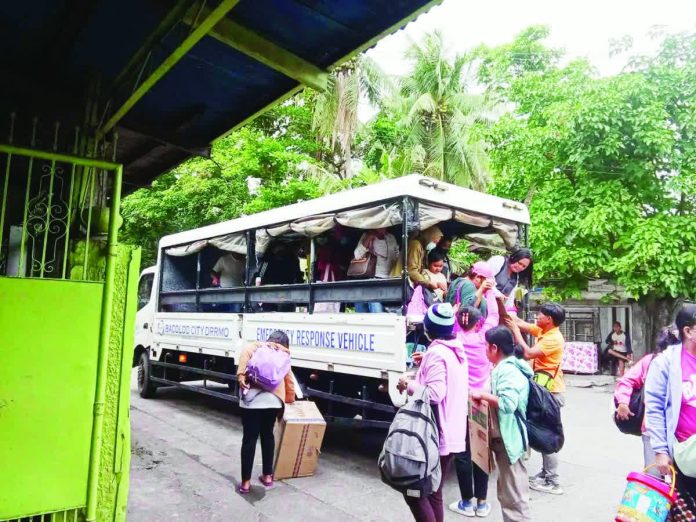 TS_Basyang_resized_compressed Sea travel was suspended due to Tropical Storm “Basyang,” leaving 225 passengers stranded at the Simplicio Palanca Seaport (BREDCO), prompting the Bacolod City government to implement swift disaster preparedness measures, with the DRRMO and the Department of Social Services and Development providing transport assistance, temporary shelter, and emergency support to affected individuals on February 5. BACOLOD CITY PIO