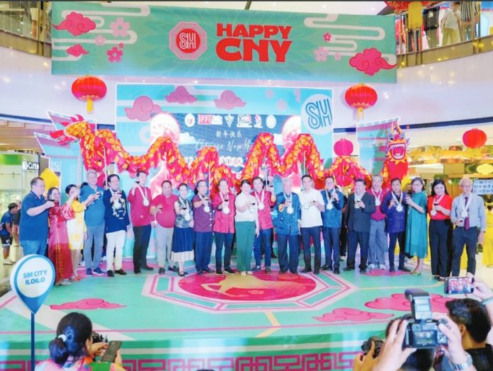 chinese new year The Iloilo Chinese New Year Celebration 2026 Grand Launch at SM City Iloilo Event Center last February 16 promises All out fun with vibrant lineup of cultural showcases, festive décor, and lucky experiences that bring prosperity and joy to Ilonggo families as they celebrate to the max at their most-loved mall. The event was graced by Iloilo City Mayor Raisa Treñas-Chu (center) together with key leaders of the strong Iloilo Chinese-Filipino community.