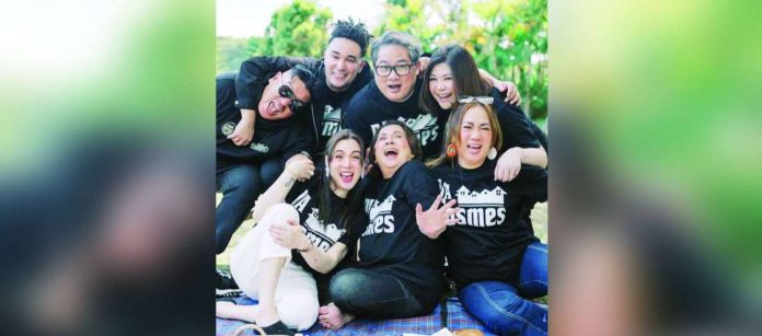 claudine anorexia copy_superimposed Claudine Barretto together with other cast members of the much-awaited reunion project of the popular ABS-CBN '90s sitcom “Home Along Da Riles”. @BOY2QUIZON_/INSTAGRAM PHOTO