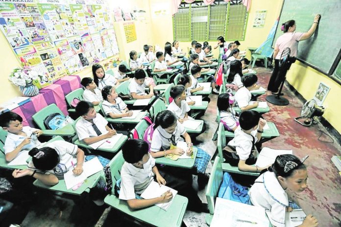 edcom_copy_resized Although the Department of Education survived the hurdles of textbook content development and its procurement, the delivery still moves too slowly and fails to reach classrooms due to weak warehousing systems, long transport routes, delayed release of budgets and supply chain bottlenecks. INQUIRER FILE PHOTO