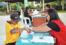 DSWD TIGHTENS DIGITAL VERIFICATION: Over 8,000 indigent seniors receive Q1 social pension Elderly beneficiaries in Passi City and Sara, Iloilo receive their first-quarter social pension as Department of Social Welfare and Development personnel conduct payout and digital verification to ensure transparent and fraud-free distribution of government aid. DSWD-6 PHOTO