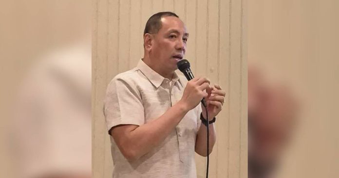 orbista “May ara siguro, otherwise wala ining reiteration kung wala sang may na-observe sini, indi lang man diri sa Iloilo province siguro kundi sa other provinces,” said Engr. Carmelo Orbista, director of the Department of Interior and Local Government-Iloilo, when asked if there are politicians in Iloilo violating the Anti-Epal Policy. DILG-ILOILO PHOTO