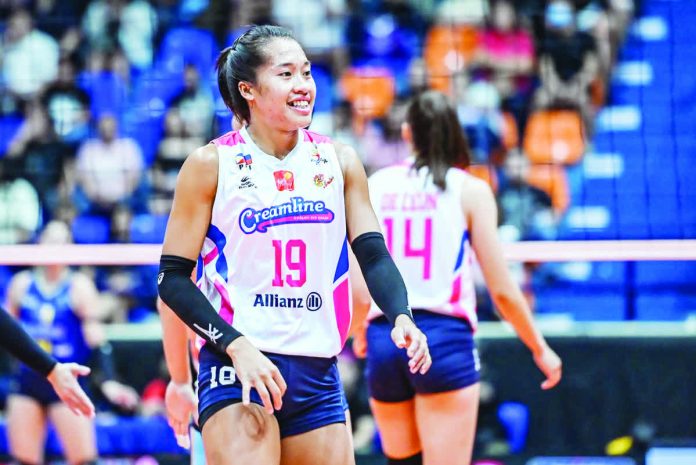 sports_Creamline_resized_compressed Bernadeth Pons anchored the offense 8N their latest game with 14 points on 12 attacks, one block, and one service ace to earn Player of the Game honors. PVL PHOTO
