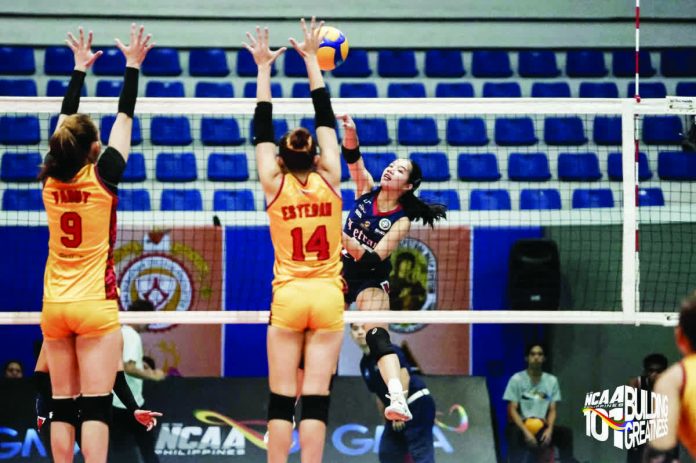 Gia Maquilang spearheaded Colegio de San Juan de Letran Lady Knights’ victory over Mapúa University Lady Cardinals in NCAA Season 101 women’s volleyball action at San Andres Sports Complex. NCAA PHOTO