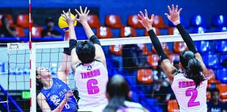 Guimarasnon Jovelyn Gonzaga of ZUS Coffee Thunderbelles unleashes an attack against Chenie Tagaod of Akari Power Chargers during their five-set thriller in the PVL All-Filipino Conference. PVL PHOTO