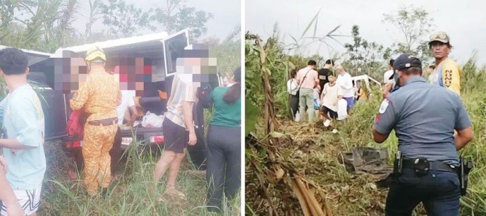 van overshoots passi city This Toyota Tamaraw accidentally veered off the road and landed into a grassy area in Barangay Punong, Passi City, Iloilo on Feb. 22, 2026. Police confirmed 10 people sustained minor injuries and were discharged after treatment. PASSI CITY FIRE STATION/AKSYON RADYO ILOILO PHOTOS