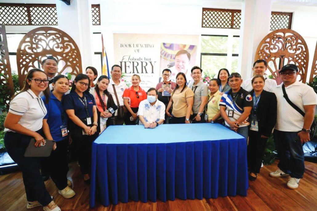With the members of the Iloilo City Hall Press Corps