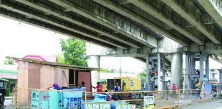 As work on the Aganan Flyover in Pavia, Iloilo moves forward, the Department of Public Works and Highways (DPWH) Region 6 appeals for understanding from motorists affected by traffic congestion in the area and urges them to take alternative routes whenever possible. The DPWH Central Office has released P229 million in additional funding to ensure the project’s completion. AJ PALCULLO/PN