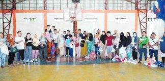 Fire victims in Barangay Jalandoni, Culasi, Antique received cash assistance, housing materials, and food packs from the Provincial Government to help rebuild their homes after a July 2025 blaze. PROVINCE OF ANTIQUE PHOTO