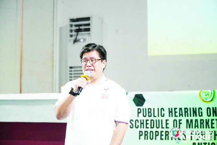 Antique_PDC_compressed_resized Antique’s Gov. Paolo S. Javier, together with Provincial Assessor Atty. Silvestre Untaran III, confirmed that the province will increase its real property tax (RPT) in compliance with the Local Government Code of 1991 during a public hearing on the proposed Schedule of Market Values (SMV) held Wednesday at the EBJ Gymnasium, Binirayan Sports Complex, in San Jose de Buenavista.