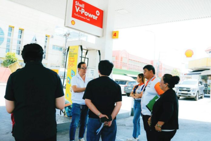 Members of the Fuel Monitoring and Inspection Teams conducted random inspections at gasoline stations across Bacolod City, checking compliance with Department of Energy (DOE) regulations, proper pricing, and safety standards, including the use of approved fuel containers. BCCO PHOTOS