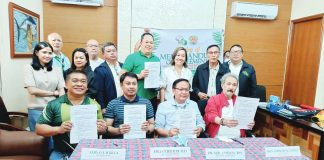Capiz’s Gov. Fredenil H. Castro and officials of the Philippine Coconut Authority signed a Memorandum of Agreement on March 10 for a medical assistance program that will provide free healthcare services to more than 50,000 registered coconut farmers in the province. RADYO MARAGTAS PHOTO