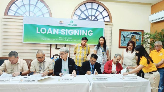 Capiz bank loan copy Officials of the Capiz Provincial Government and the Land Bank of the Philippines formalizeD the P1-billion loan agreement during a signing ceremony at the Provincial Capitol on March 24, 2026. RADYO MARAGTAS PHOTO