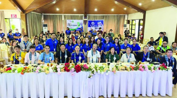 Capiz_tesda_copy_resized_compressed TESDA Director General Kiko Benitez joined Roxas City Mayor Ronnie Dadivas, Capiz Gov.Fredenil H. Castro, TESDA officials, and other stakeholders during the conferment of program recognition to the Roxas City Digital Innovation Hub. MAYOR RONNIE DADIVAS FB PHOTO