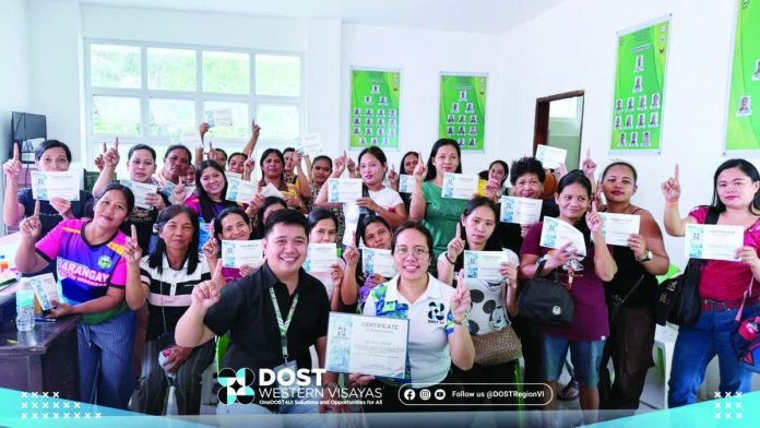 DOST_Capiz_resized_compressed Mothers from Barangay Cogon, Sigma, Capiz participated in nutrition and smart farming training sessions conducted by DOST Western Visayas under the Community Empowerment through Science and Technology (CEST) Program in partnership with the Sigma LGU. DOST-WV PHOTO