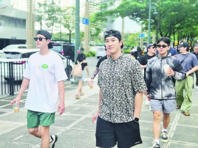 DOT_koreans_compressed_resized South Korean actor Ahn Bo-Hyun recently shared on his Instagram page snaps from his recent Philippines trip. AHN BO-HYUN/INSTAGRAM PHOTO