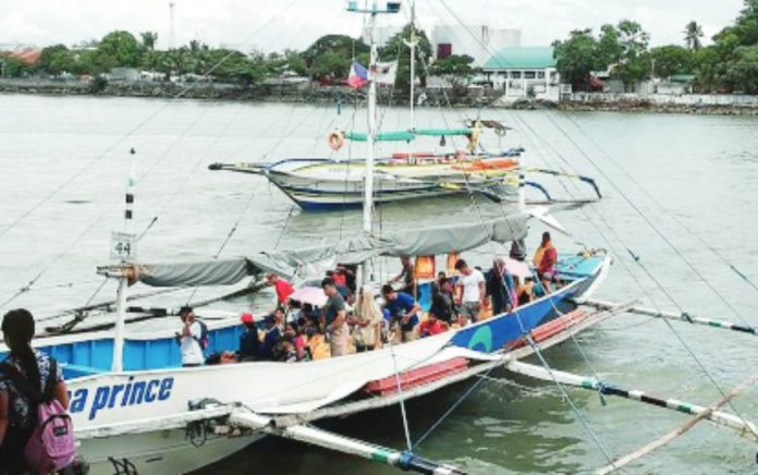 Guimaras ferry fare The Guimaras Provincial Government, in coordination with the Maritime Industry Authority (MARINA) and ferry operators, has set a new fare of P40 for regular passengers on motorized banca services operating between Guimaras and Iloilo City that took effect on March 24 . PNA PHOTO