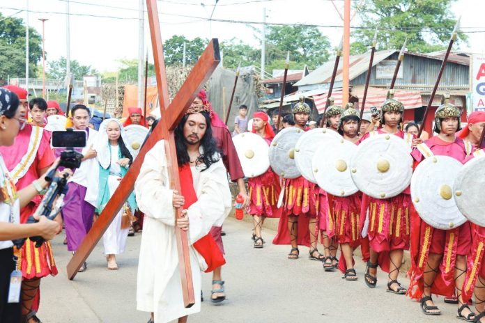 The annual Pasyon ni Kristo reenactment in President Roxas, Capiz is set to unfold today, April 1, depicting scenes from the Passion of Christ during Holy Week. The decades-old tradition continues to draw community participation in a shared expression of faith and devotion. RADYO MARAGTAS PHOTO