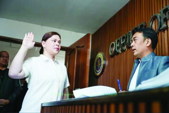 Sara_bagman.JPG_resized_compressed At the Taguig City Prosecutor’s Office, Vice President Sara Duterte-Carpio lodged a complaint for perjury against alleged bagman Ramil Madriaga. PHOTO FROM INDAY SARA DUTERTE FACEBOOK